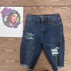 no boundaries Distressed shorts Size 3